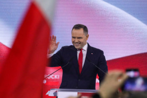 Στο... άρμα του Τραμπ η Πολωνία- Νικητής των εκλογών ο ακροδεξιός Ναβρότσκι
