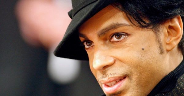 Prince: Ο τραγουδιστής είχε οπιούχα φάρμακα πάνω του όταν πέθανε