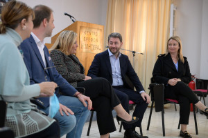 Ανδρουλάκης: Έχουμε χρέος να στηρίξουμε την αποϊδρυματοποίηση και την αναδοχή