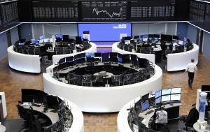 Μίνι ώθηση από τα εταιρικά αποτελέσματα έλαβαν οι ευρωαγορές