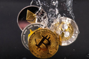 Υποχώρησε κάτω από $24.000 το Bitcoin- Αρνητικό κλίμα στα κρυπτονομίσματα