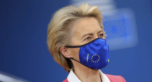 Κομισιόν: Συμβόλαιο με την Pfizer για 300 εκατ. δόσεις εμβολίου