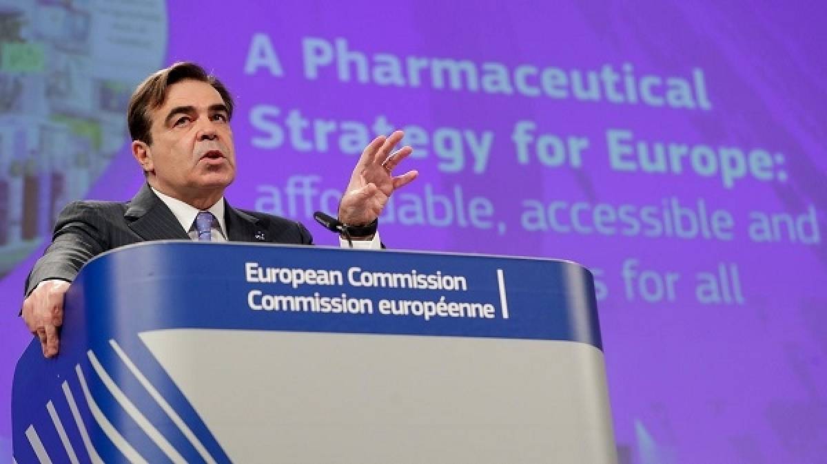 Σχοινάς: Δε σώζουν ζωές τα εμβόλια, αλλά ο εμβολιασμός