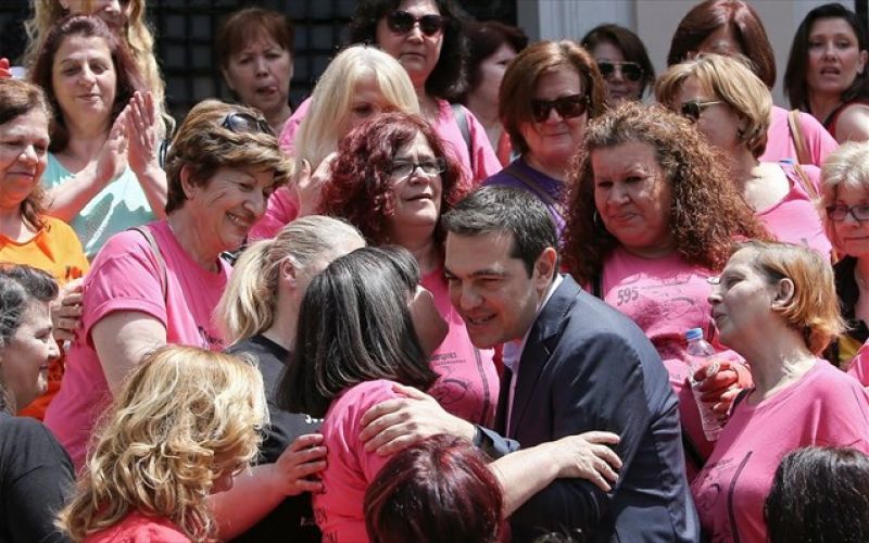 ΣΚΑΝΔΑΛΟ: Καθαρίστριες του ΥΠΟΙΚ τοποθετούνται γραμματείς στα Δικαστήρια