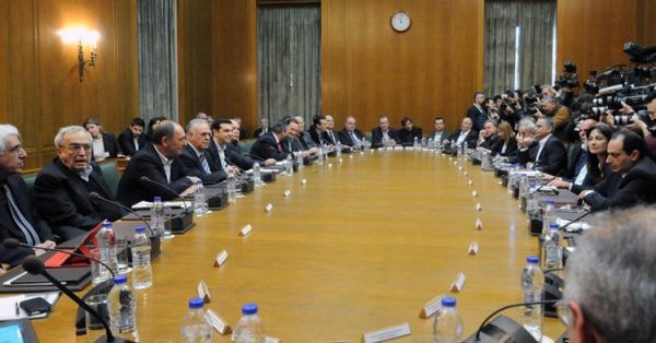 Έκτακτο κυβερνητικό συμβούλιο- «Οι απειλές υποχωρούν και κερδίζει η λογική»