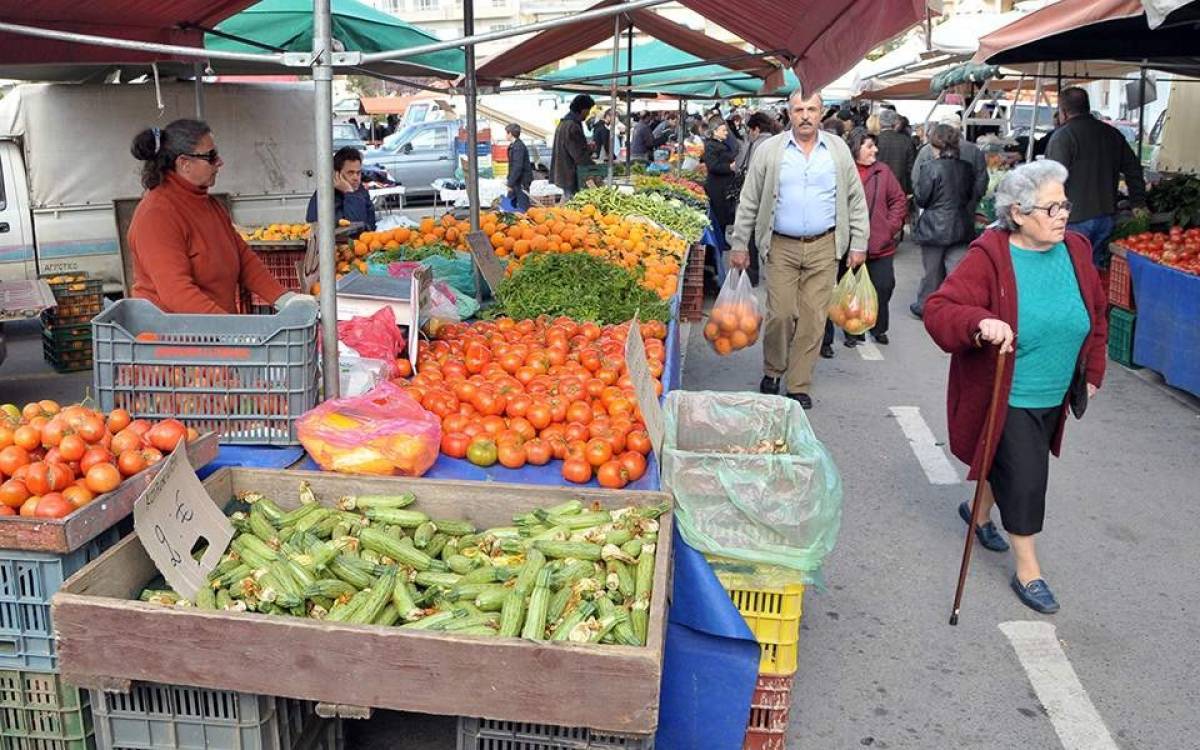Έκλεισαν λαϊκή αγορά της Αττικής λόγω αποστάσεων-Συνολικά πρόστιμα 43.900€