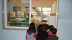 Συνεχείς υγειονομικοί έλεγχοι στα σχολικά κυλικεία- Τι παραβάσεις διαπιστώθηκαν