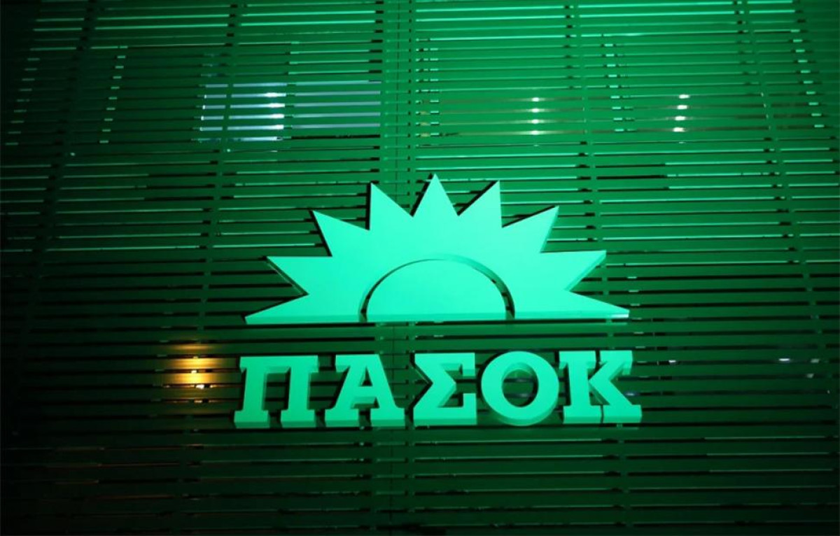 Το ΠΑΣΟΚ επιμένει για έκτακτη φορολόγηση των υπερκερδών των τραπεζών