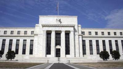 Fed: Ύφεση 6,5%-Δεν αναμένονται αυξήσεις επιτοκίων μέχρι το 2022