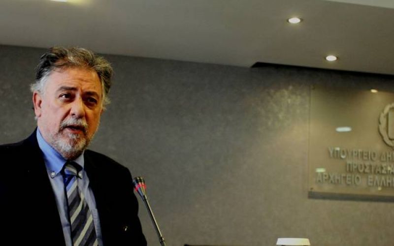 Ανακαλεί τη διαταγή για τους μετανάστες ο Γ.Πανούσης