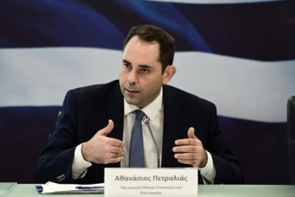 Πετραλιάς: Ο προϋπολογισμός επιδόσεων αυξάνει την αποτελεσματικότητα του κράτους