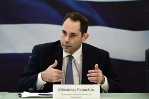 Πετραλιάς: Ο προϋπολογισμός επιδόσεων αυξάνει την αποτελεσματικότητα του κράτους