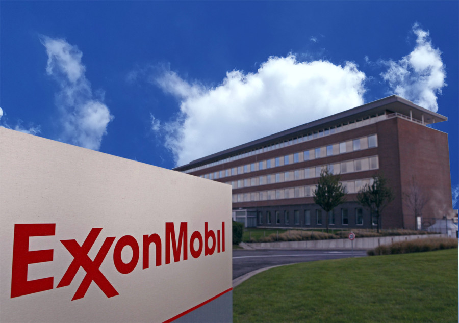 ExxonMobil: Διπλασιάζει το προσωπικό της στο Λονδίνο προκειμένου να ανταγωνιστεί Shell και BP
