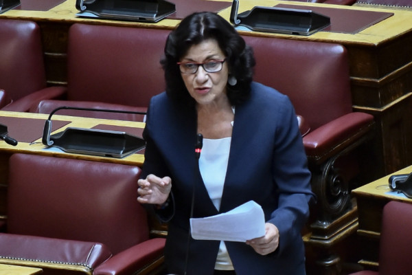 Μεσαία τάξη για τη Φωτίου το ατομικό εισόδημα των €5.000