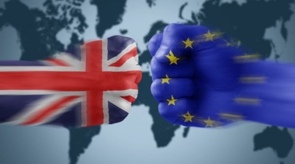S&amp;P:Η Βρετανία κινδυνεύει να χάσει βαθμολογία «ΑΑΑ» σε περίπτωση Brexit