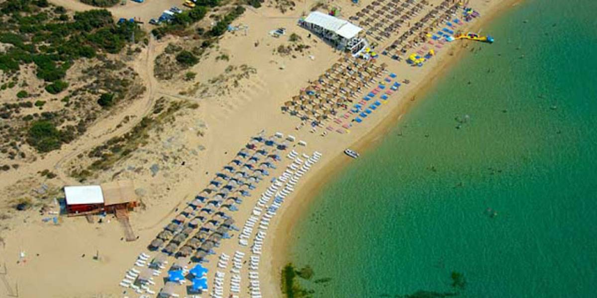 Ανταλλαγή πυροβολισμών σε beach bar στην Καβάλα - Τρεις τραυματίες
