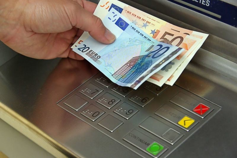 Προς χαλάρωση οδεύουν τα capital controls:Διαχωρισμός παλαιού και νέου χρήματος