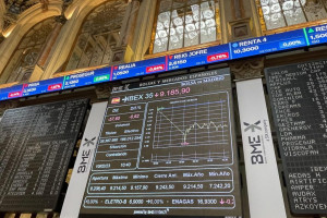 Σε ελεύθερη πτώση τα ευρωπαϊκά χρηματιστήρια- «Βυθίστηκαν» 7% οι τράπεζες