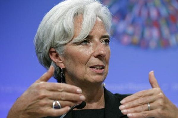Λαγκάρντ: Αποσαφήνιση των παραμέτρων για την αναδιάρθρωση του χρέους τώρα