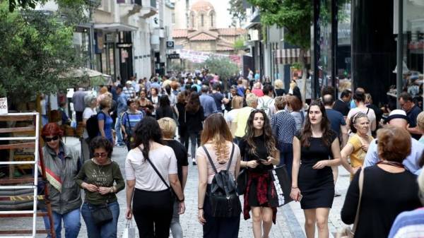 ΕΣΑ: Προτείνει το προαιρετικό 15νθήμερο κλείσιμο των καταστημάτων
