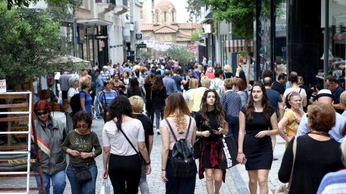 ΕΣΑ: Προτείνει το προαιρετικό 15νθήμερο κλείσιμο των καταστημάτων