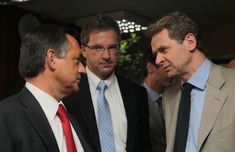 Τρόικα: Ερχόμαστε να συζητήσουμε για την περικοπή δαπανών και για γρήγορες αποκρατικοποιήσεις