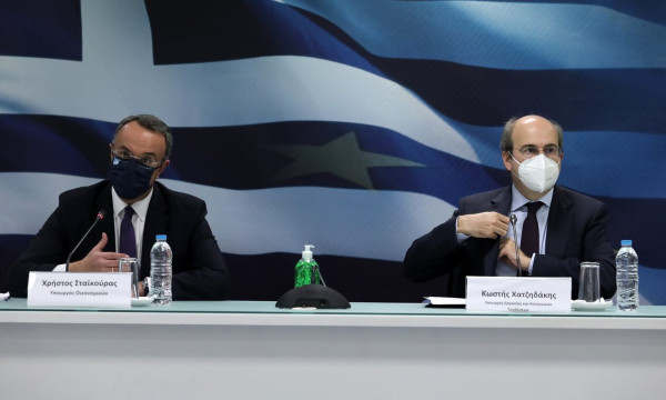 Σταϊκούρας- Χατζηδάκης: Μειώθηκε o πληθυσμός που βρίσκεται σε κίνδυνο φτώχειας