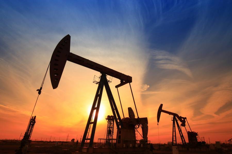 Σταθεροποιητικά οι τιμές του πετρελαίου, με το βλέμμα στην Ουκρανία
