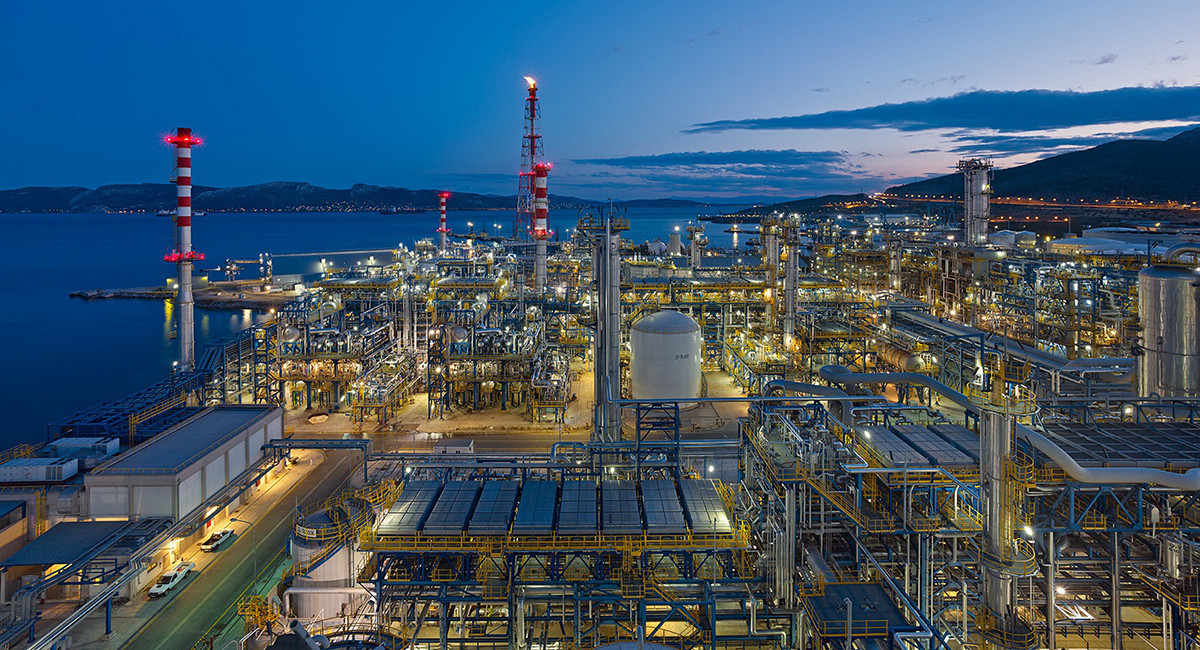 HELLENiQ Energy: Σχεδιάζει τη λειτουργία διυλιστηρίου ανανεώσιμου diesel στη Θεσσαλονίκη