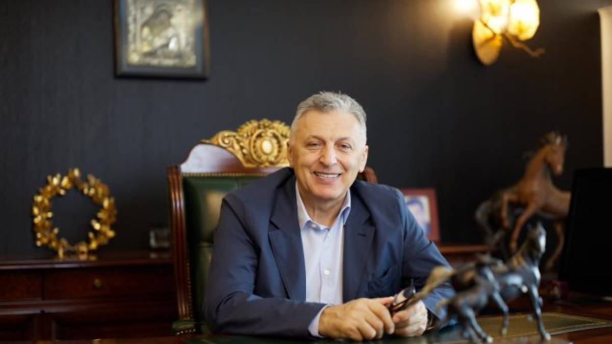 Το «αντίο» της Grecotel στον Μπόρις Μουζενίδη