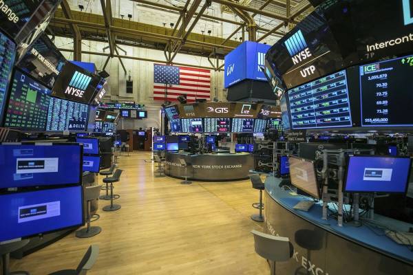 Wall Street: Οι επενδυτές αντιστέκονται στη συρρίκνωση της αμερικανικής οικονομίας