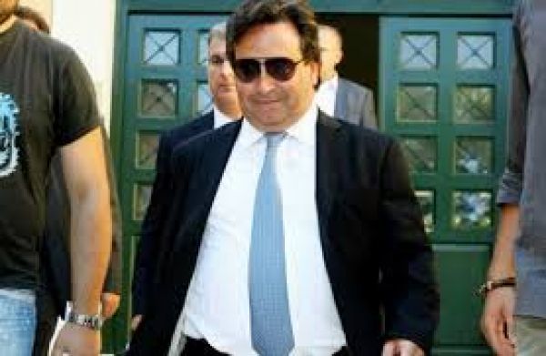 Β. Ρέστης: Πρόθυμος να καταθέσει άλλα 10 εκατ. ευρώ μετά τη νέα απολογία;