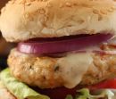 Burgers με σπιτική κέτσαπ και τσιπς γλυκοπατάτας!