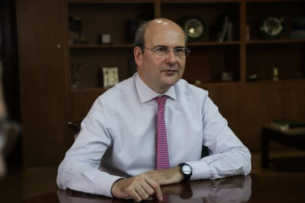 Χατζηδάκης: 2 δισ. ευρώ για έργα κοινωνικής ένταξης μέσω ΕΣΠΑ