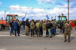 Κλιμακώνουν τις κινητοποιήσεις οι αγρότες – Τα επόμενα βήματα μετά το «όχι» στο Μαξίμου