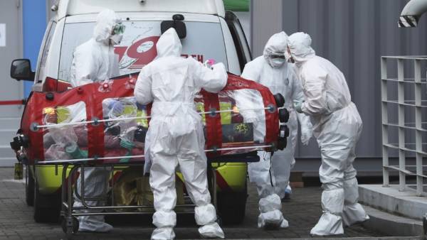 ΗΠΑ: Η καθυστέρηση των μέτρων στοίχισε πάνω από 35.000 ζωές