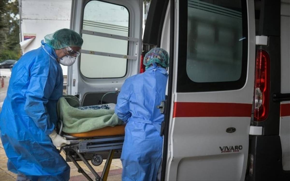 Κορονοϊός-Ελλάδα: 33 θάνατοι- 599 νέα κρούσματα- 328 διασωληνωμένοι