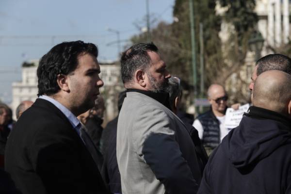 Εκδιώχθηκαν άρον άρον οι χρυσαυγίτες από την διαδήλωση για το μεταναστευτικό