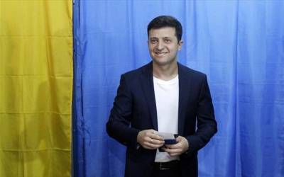 Βουλευτικές κάλπες στην Ουκρανία με φαβορί τον κωμικό Ζελένσκι