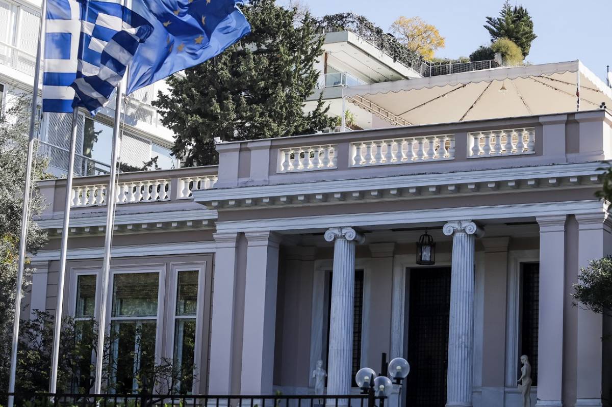 Μαξίμου: Πρώτος ο Μητσοτάκης είπε ότι το εμβόλιο είναι δημόσιο αγαθό