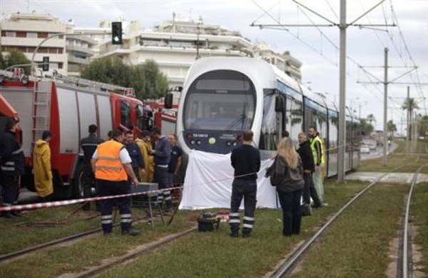 Τραγικός θάνατος για 61χρονο που παρασύρθηκε από τραμ στον Άλιμο
