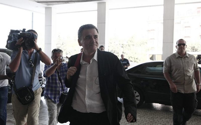 Εξ αποστάσεως η διαπραγμάτευση με τους θεσμούς
