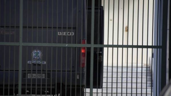 Ηράκλειο: Προφυλακιστέα 22χρονη που μαχαίρωσε 26χρονο
