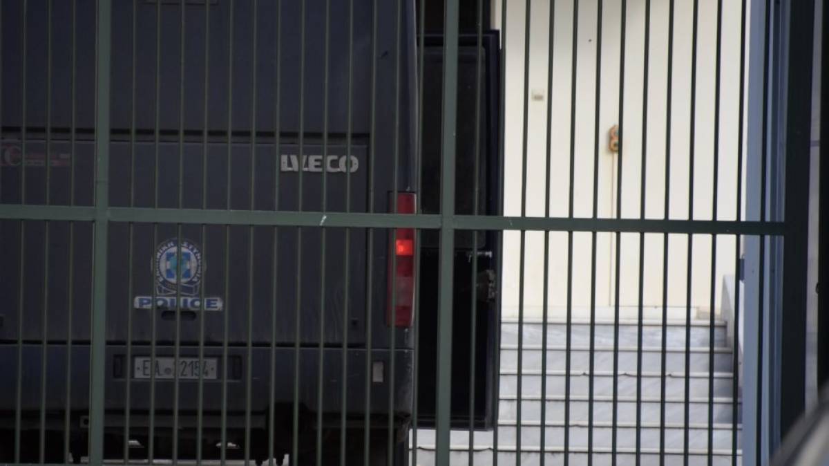 Ηράκλειο: Προφυλακιστέα 22χρονη που μαχαίρωσε 26χρονο