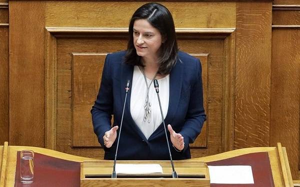 Κεραμέως: Αυστηρά κριτήρια στην αναγνώριση της επαγγελματικής ισοδυναμίας των κολλεγίων