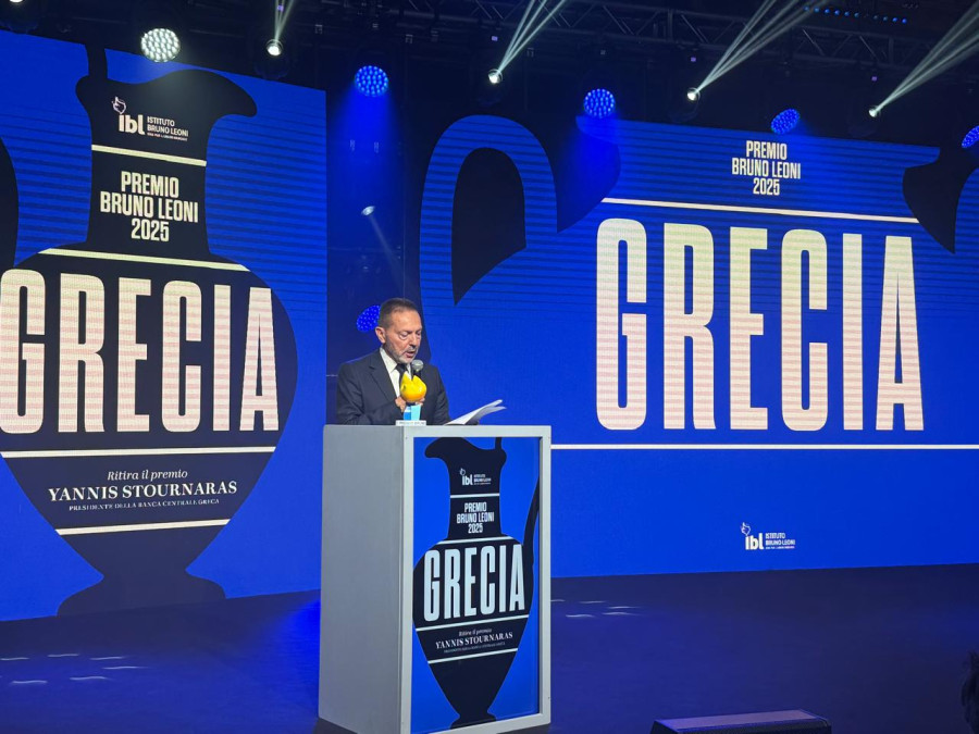 Στουρνάρας: «Στρατηγική επιτάχυνση» για ΤΑΑ, μεταρρυθμίσεις - Πού πρέπει να στραφούν οι επενδύσεις