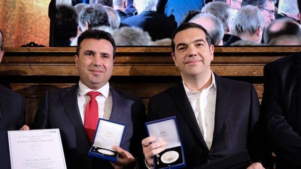 Τσίπρας για βραβείο «Ewald von Kleist»: Ανήκει στους λαούς μας