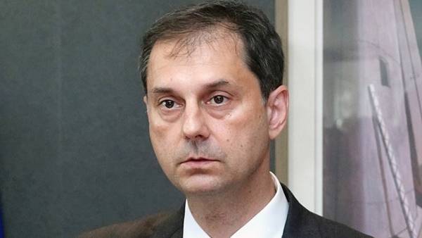 Θεοχάρης: Τι ισχύει για πιστοποιητικό εμβολιασμού και ταξίδια