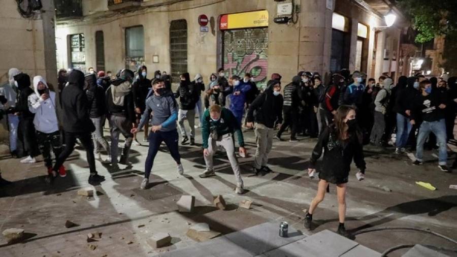Ισπανία: Διαδηλώσεις και συγκρούσεις για τα μέτρα-Δεκάδες συλλήψεις