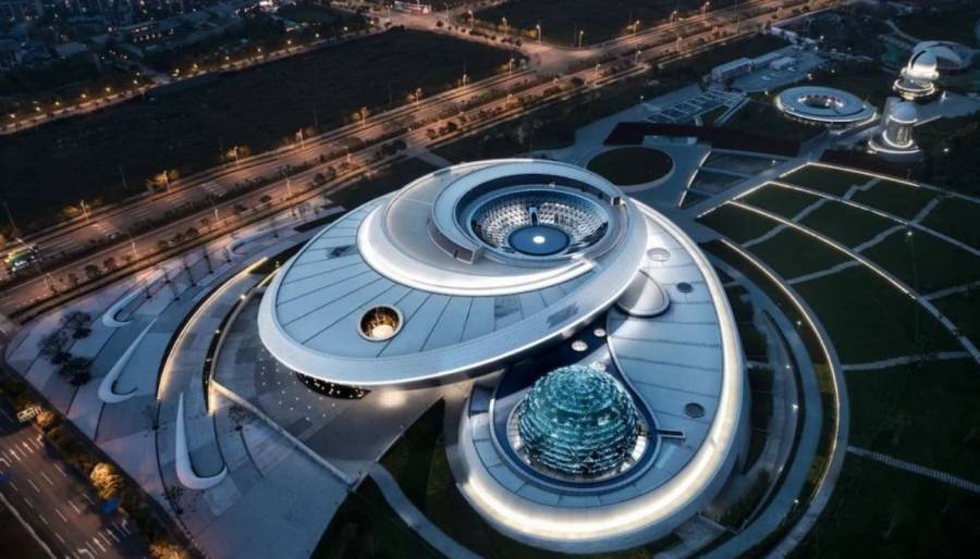 Το μεγαλύτερο -και πιο εντυπωσιακό- μουσείο αστρονομίας του κόσμου άνοιξε στη Σανγκάη (φωτογραφίες)